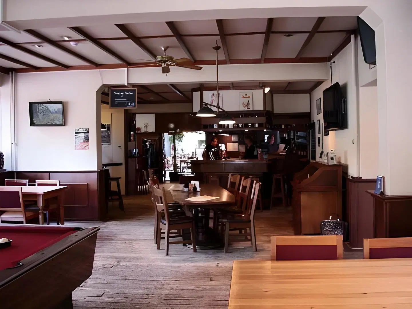Van Saaze Restaurant