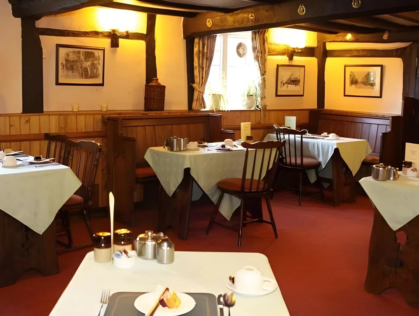 The Little Thatch Hotel Gloucester Restaurant