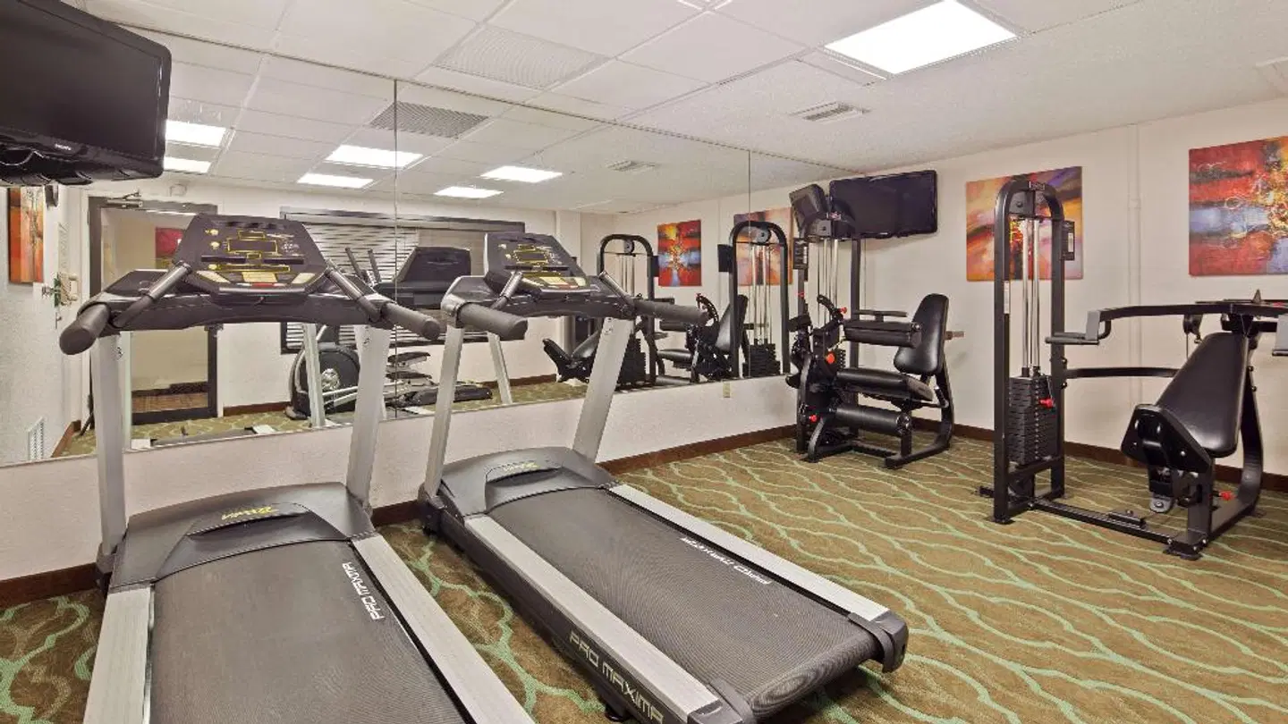 Best Western Plus University Inn SPORTS_AND_LEISURE
