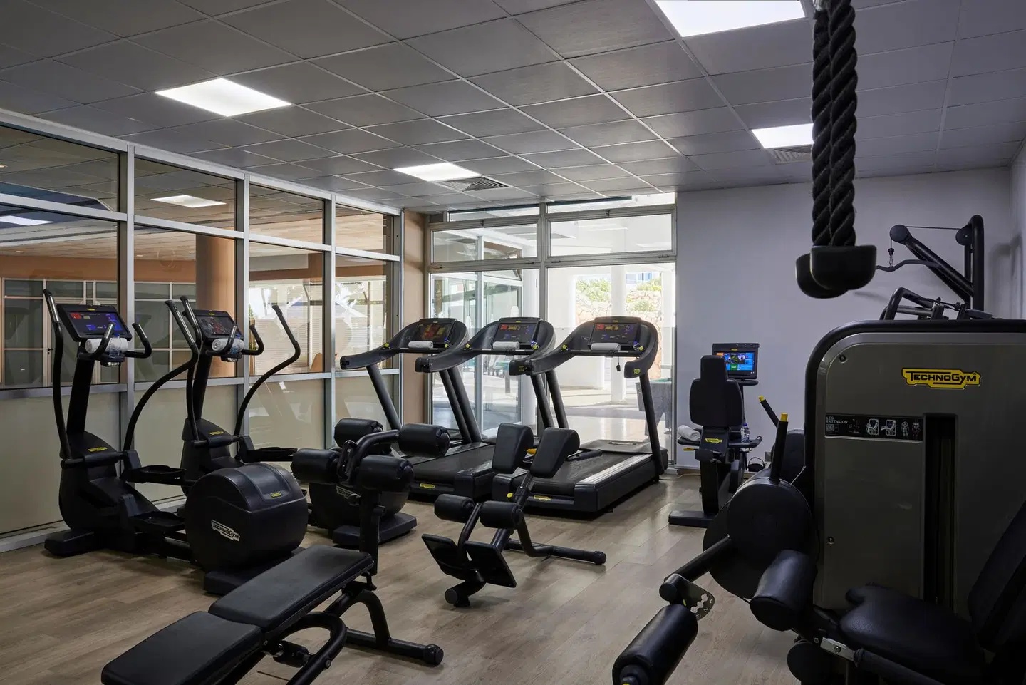 Mediterranean Beach Hotel SPORTS_AND_LEISURE