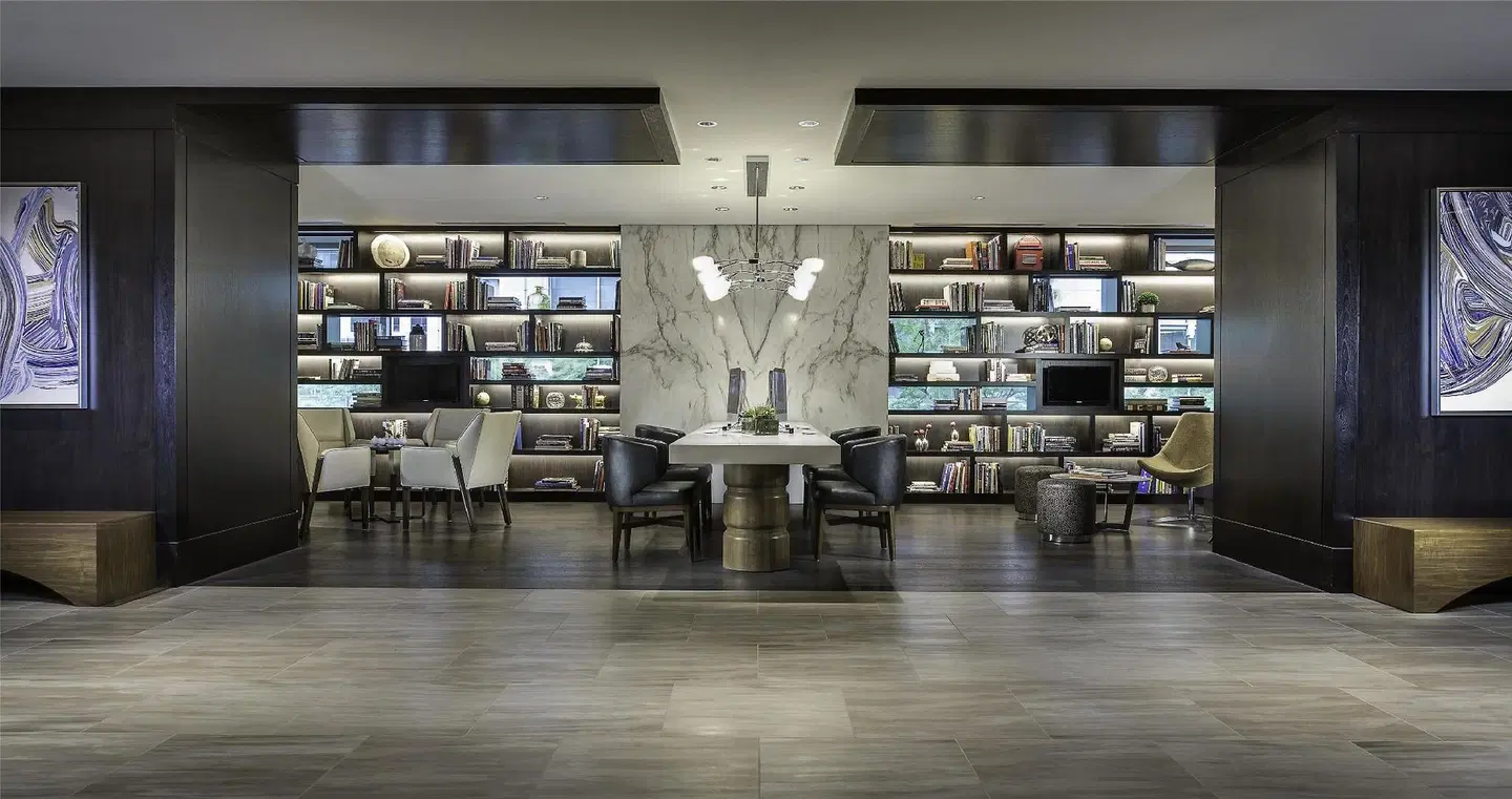 Hyatt Chicago Magnificent Mile LOUNGE_LOBBY