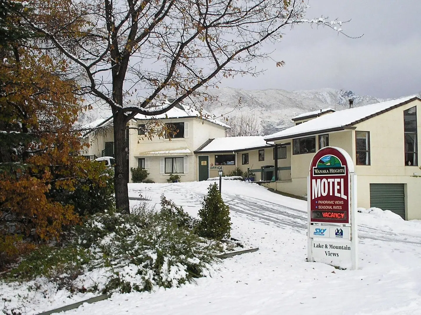Wanaka Heights Motel EXTERIOR