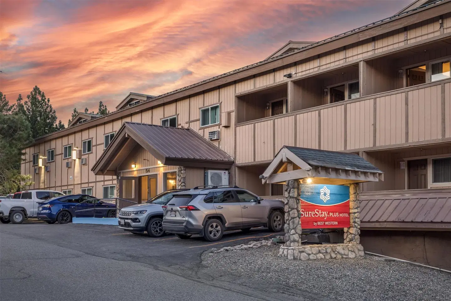 SureStay Plus Hotel by Best Western Mammoth Lakes EXTERIOR