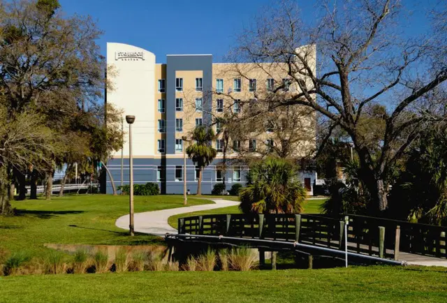 Staybridge Suites St. Petersburg Downtown by IHG EXTERIOR