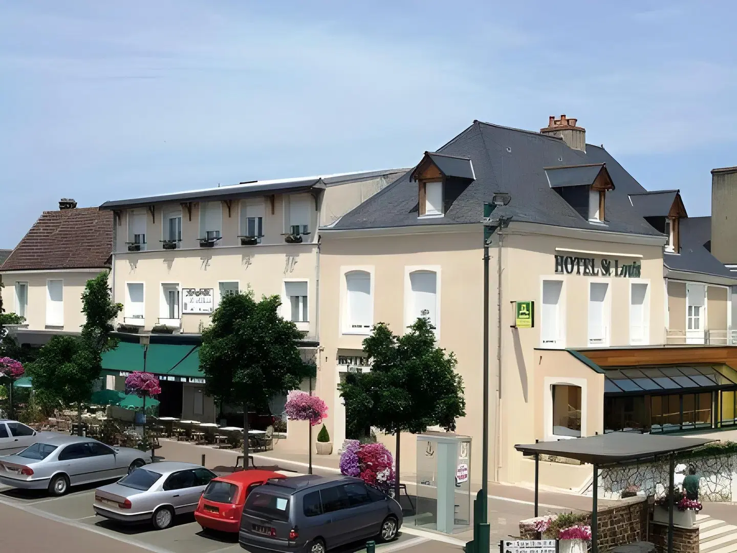 Saint-Louis EXTERIOR