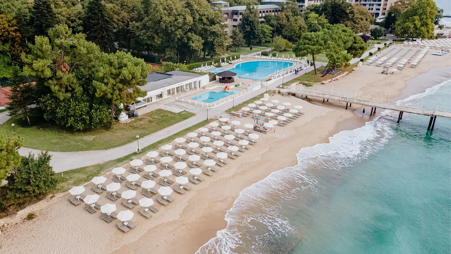 HVD Riviera Beach Strand