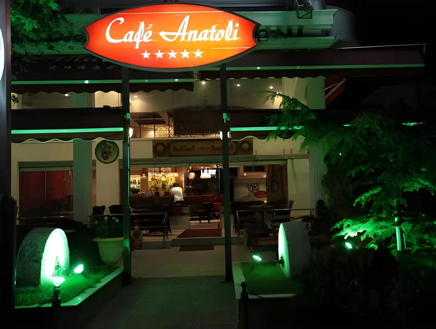 Astoria EXTERIOR