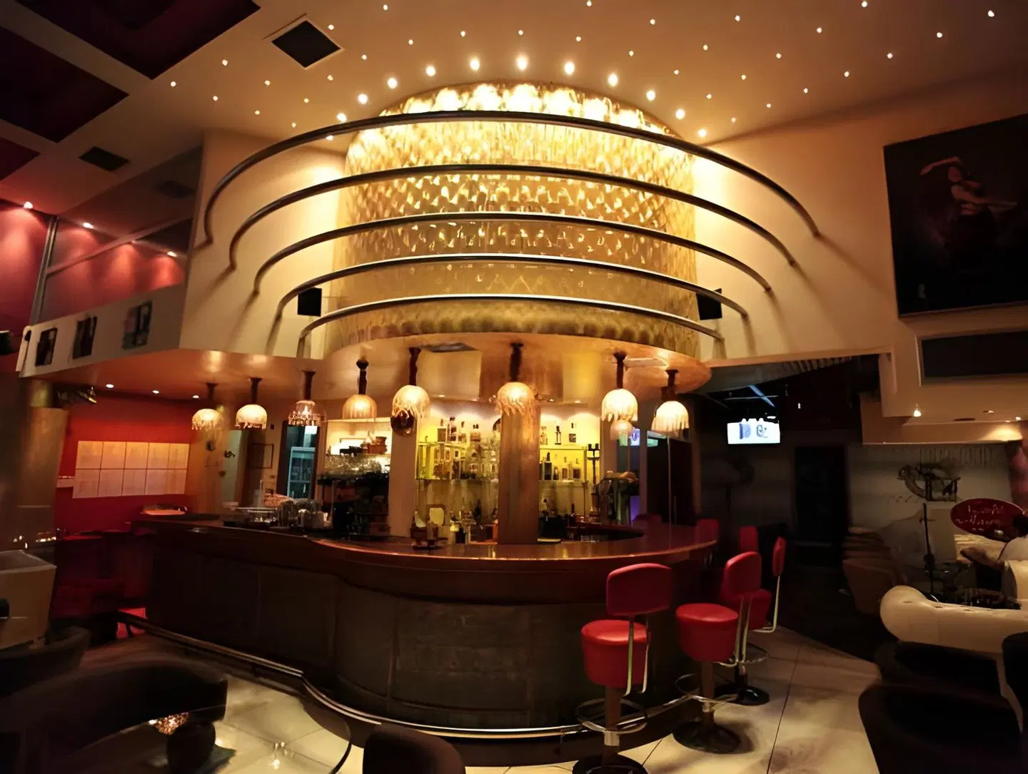 Astoria Bar