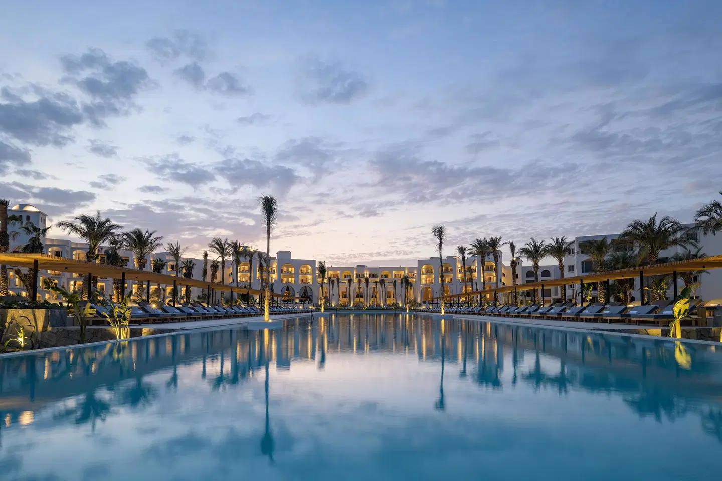Serry Beach Resort OUTDOOR_POOL