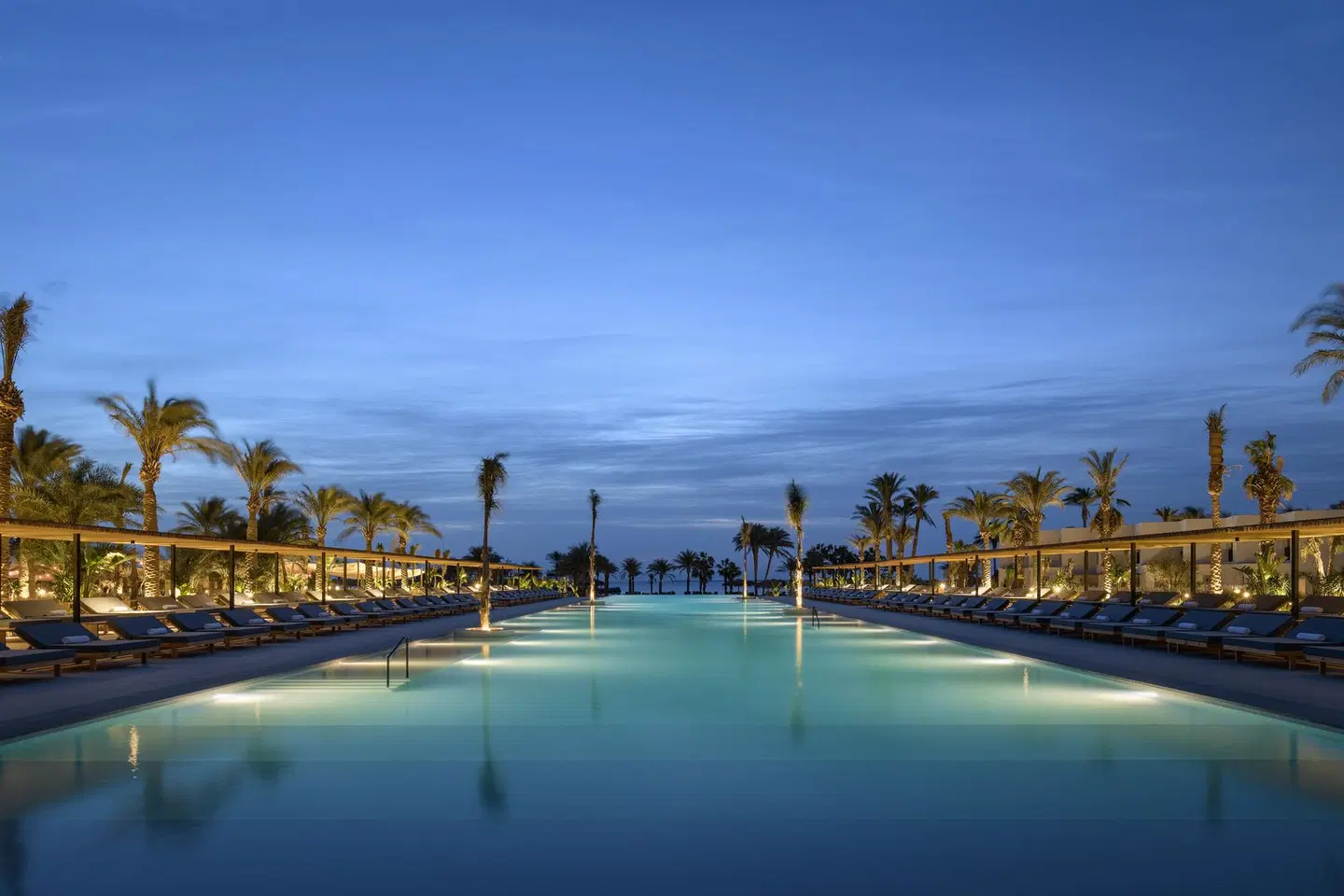 Serry Beach Resort OUTDOOR_POOL