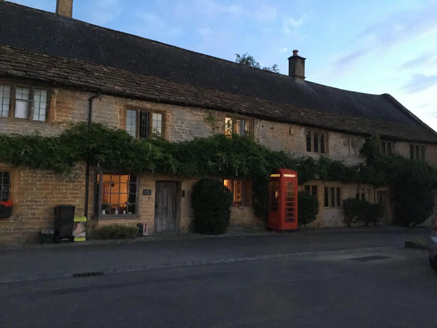 The Phelips Arms EXTERIOR