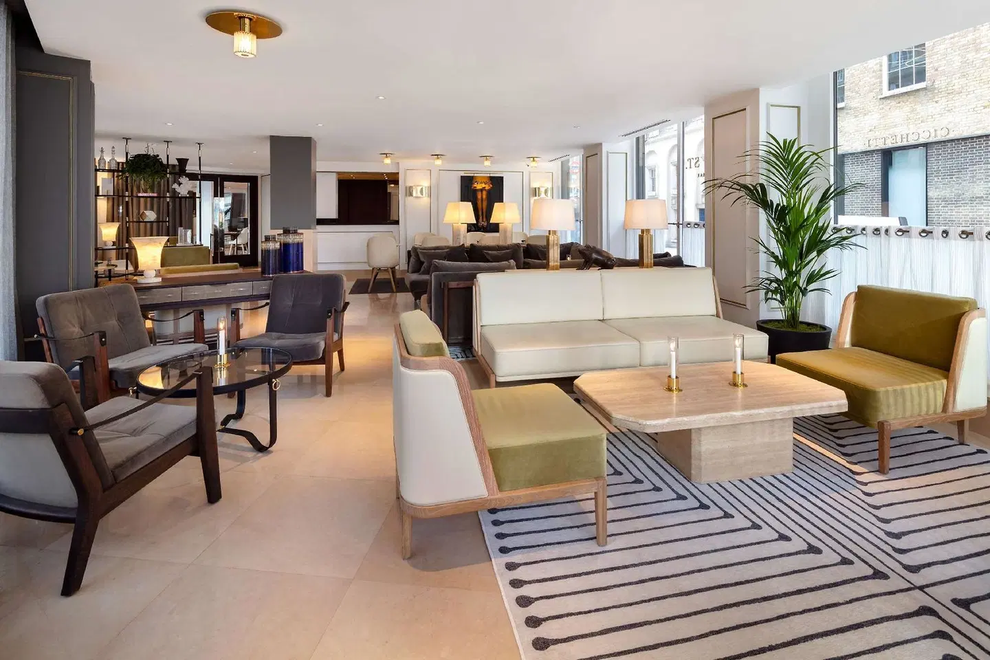 Radisson Blu Edwardian Berkshire Hotel LOUNGE_LOBBY