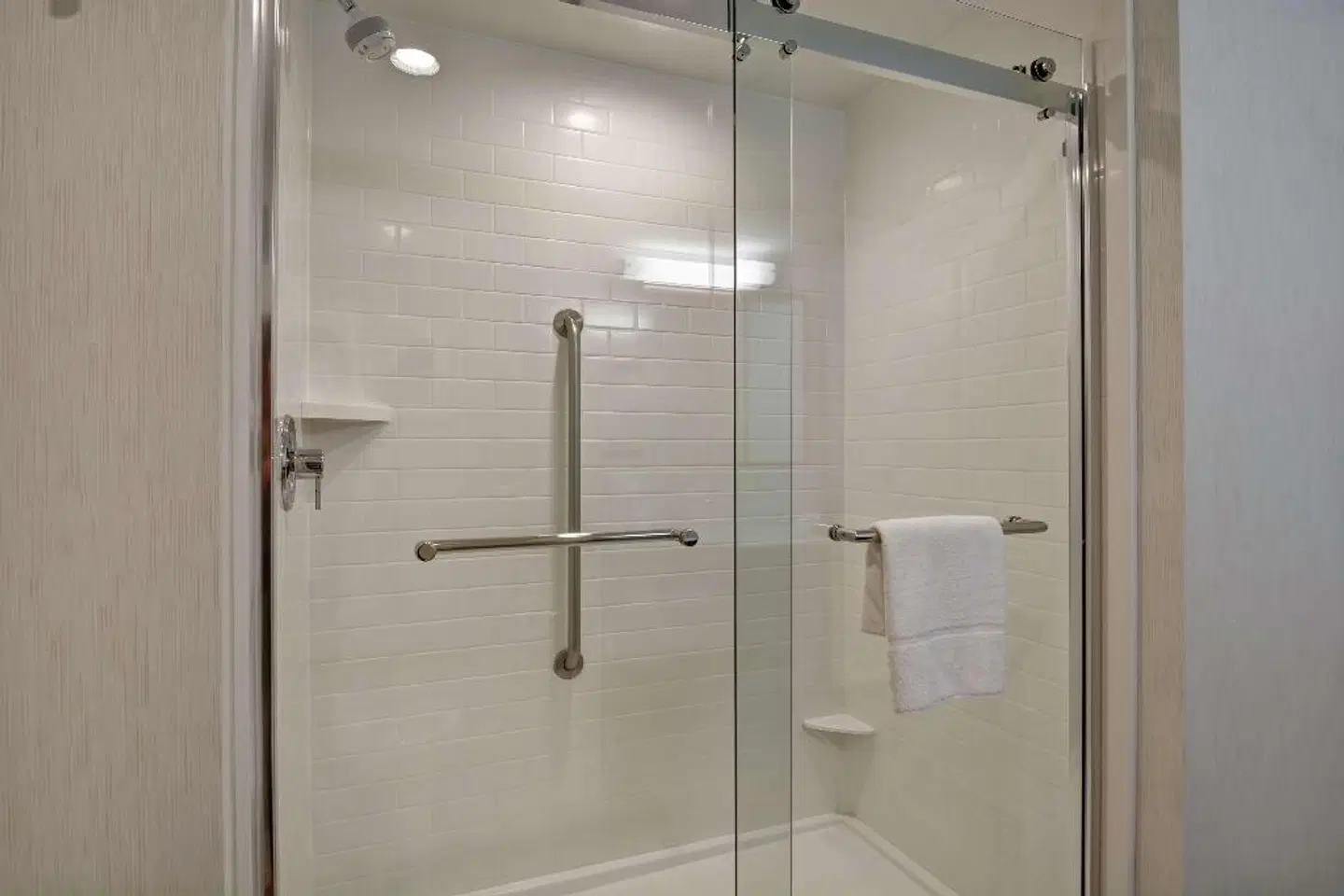 Hampton Inn Charleston North Badezimmer