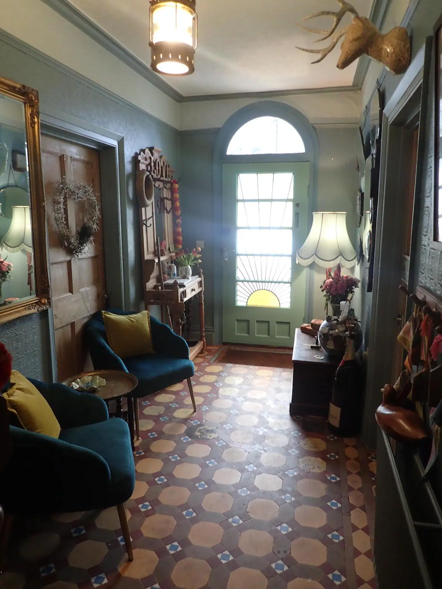 Newberry Beach Lodge LOUNGE_LOBBY
