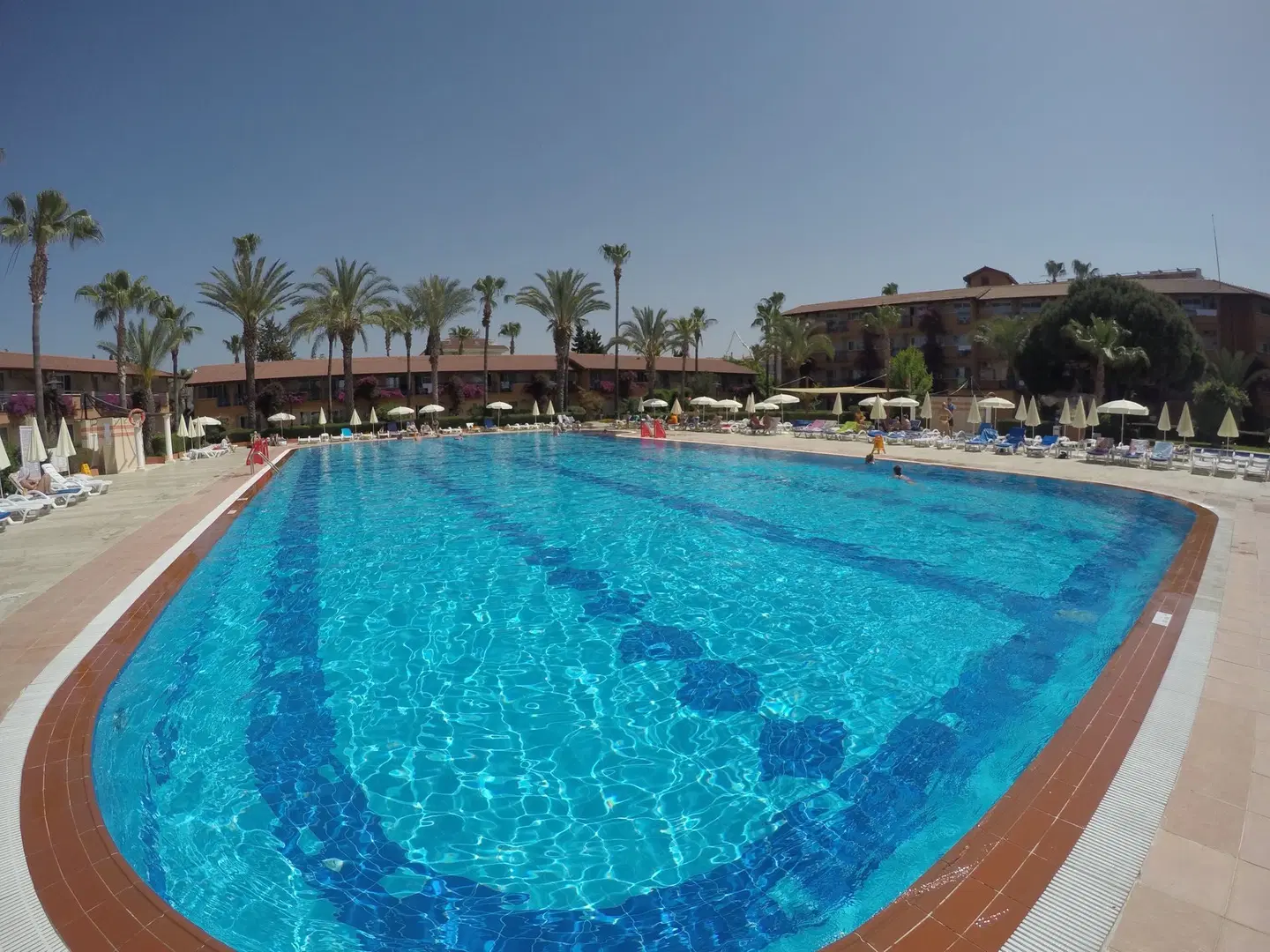 Club Turtas Beach Hotel OUTDOOR_POOL
