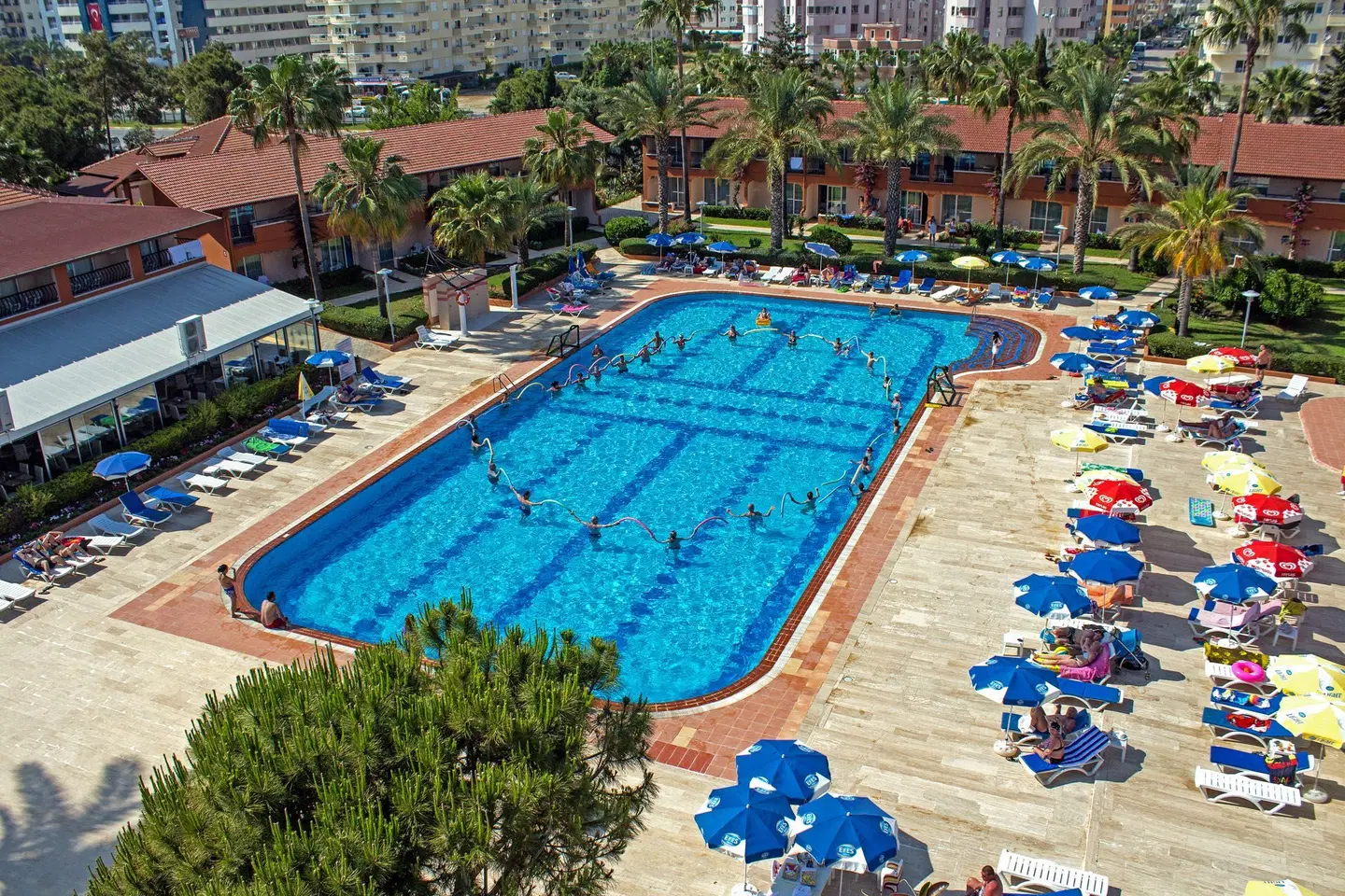 Club Turtas Beach Hotel OUTDOOR_POOL