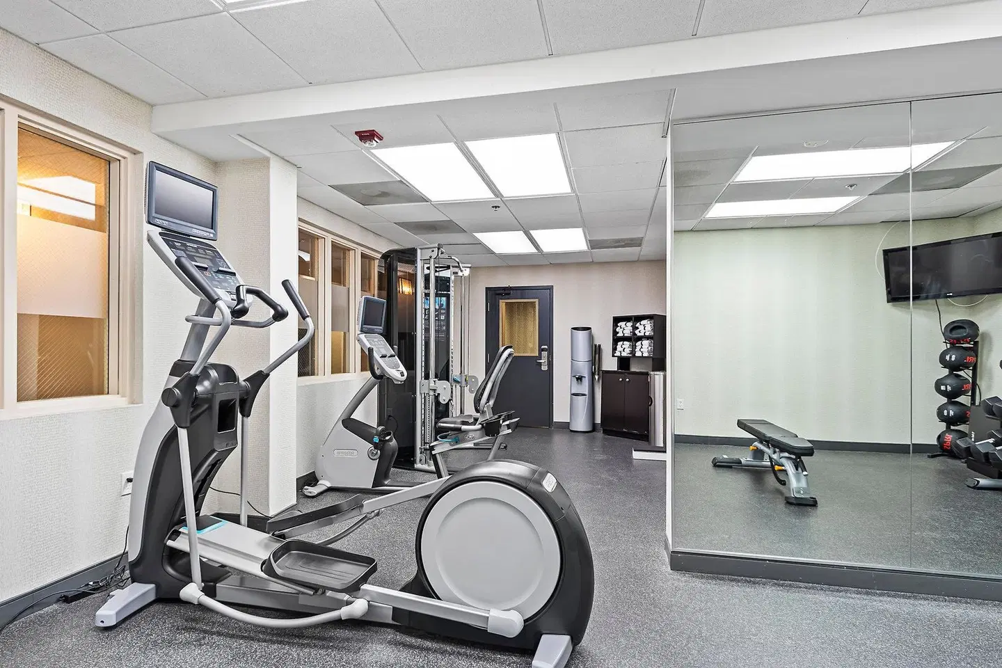 Holiday Inn St. Petersburg West by IHG SPORTS_AND_LEISURE