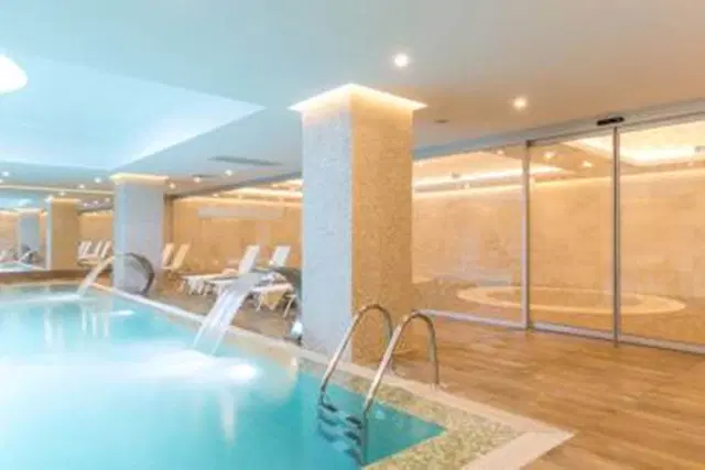 Boyalik Beach Hotel & Spa Thermal Resort INDOOR_POOL