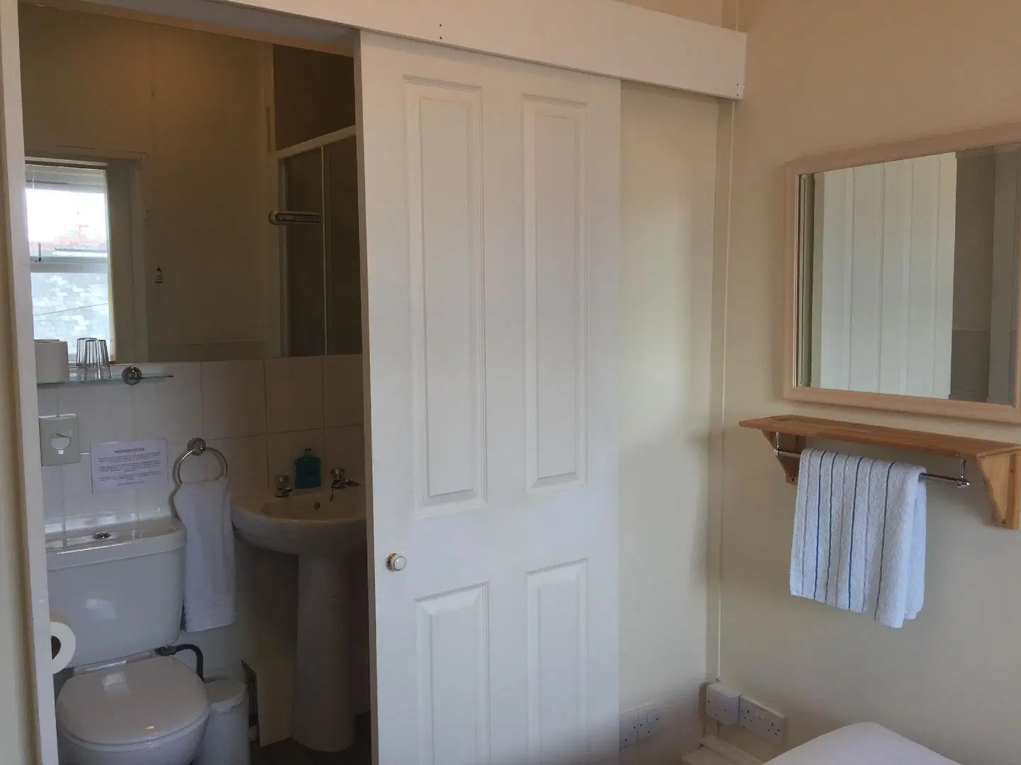 Barbican Reach Bed & Breakfast - B&B ROOM_EXAMPLE