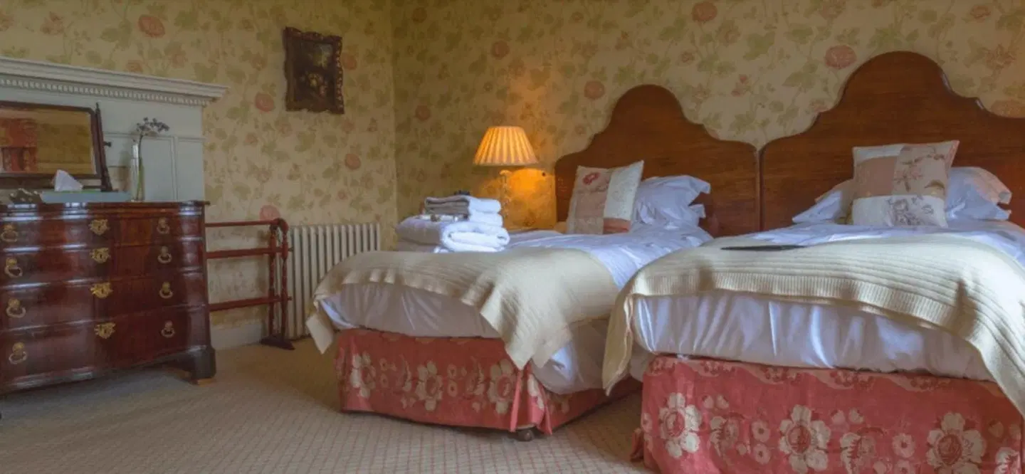 Aylworth Manor ROOM_EXAMPLE