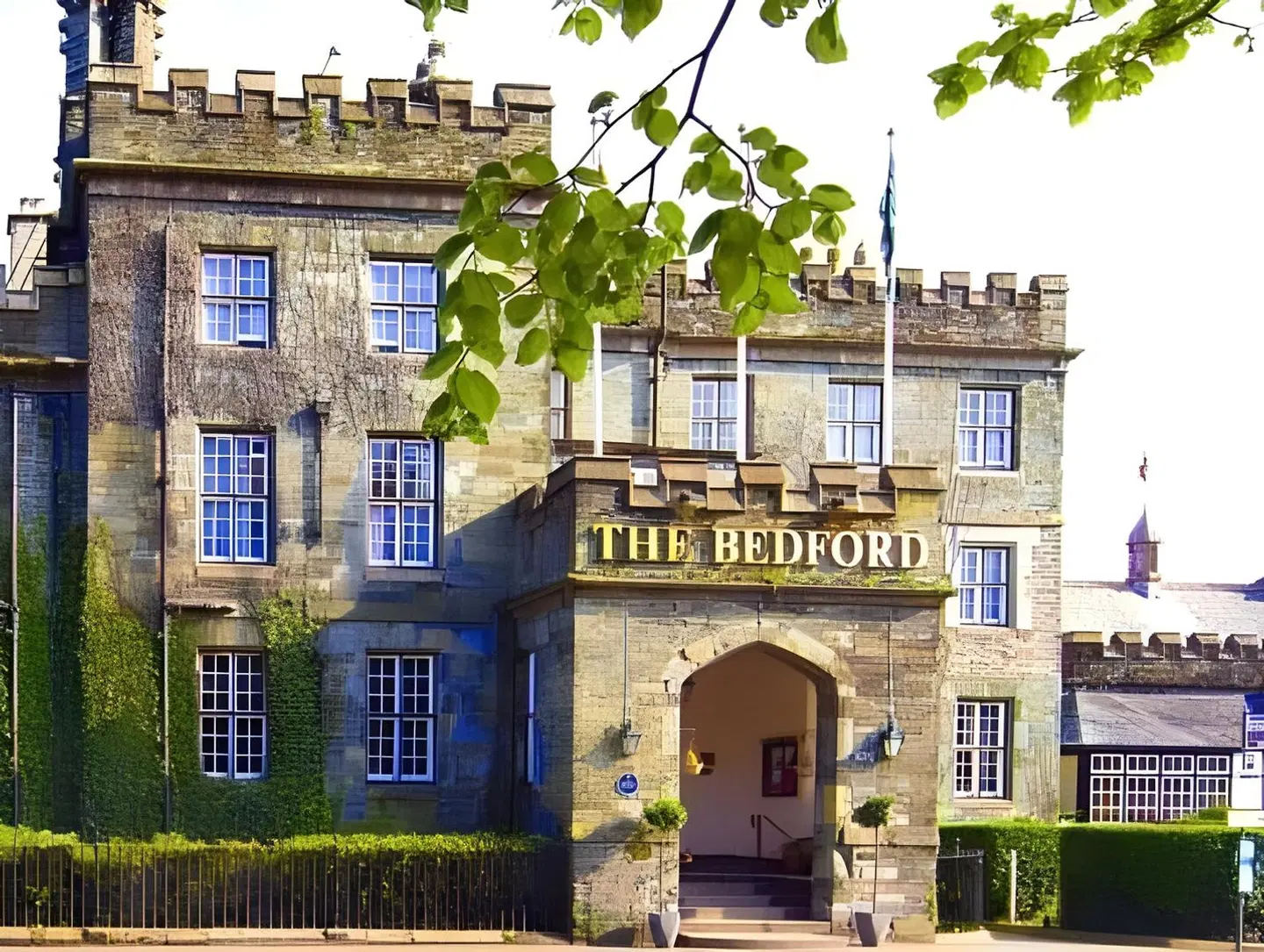 Bedford Hotel EXTERIOR