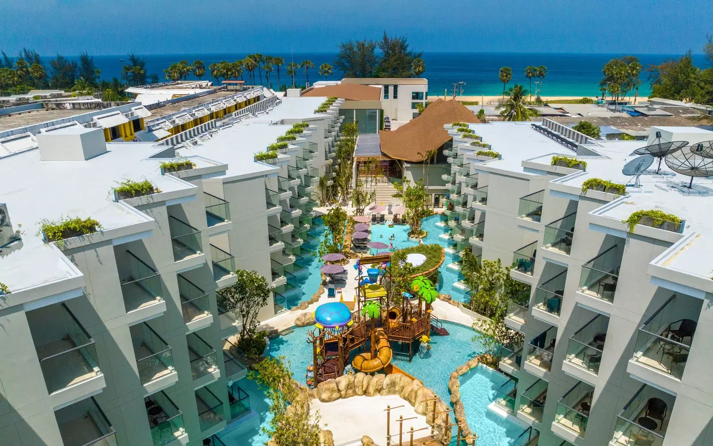 Phuket Emerald Beach Resort OUTDOOR_POOL