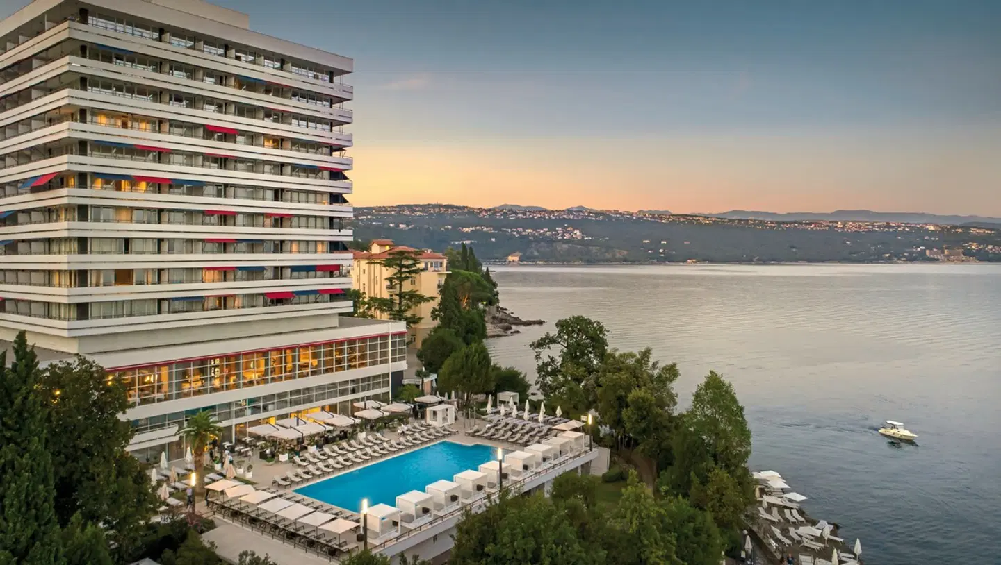 Ambasador EXTERIOR