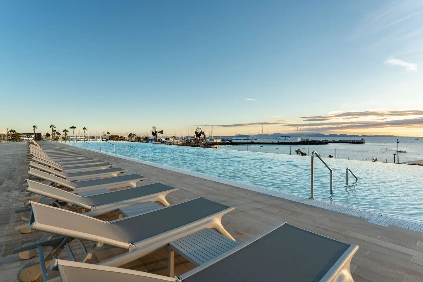 Barceló Playa Blanca Royal Level OUTDOOR_POOL
