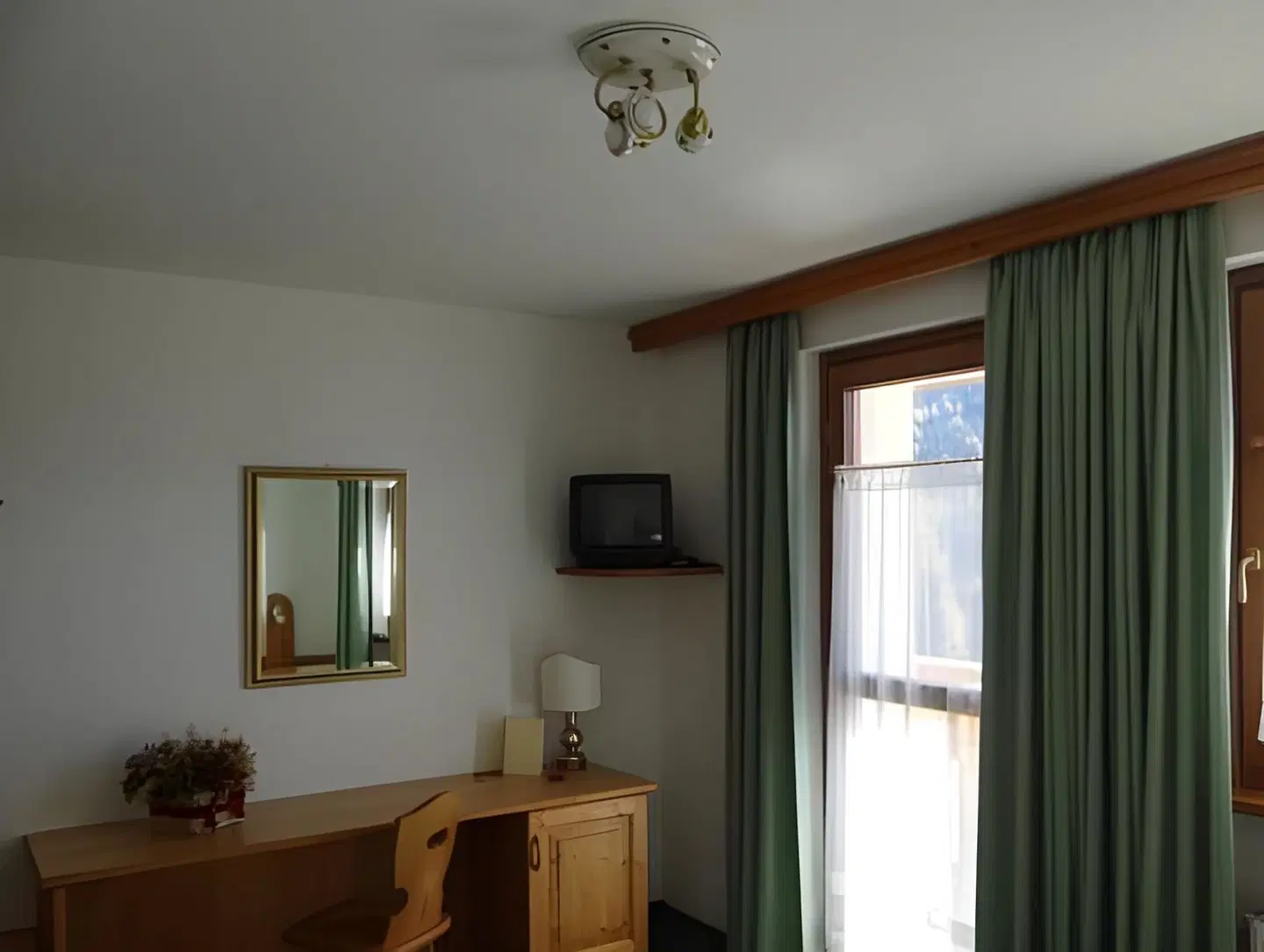 Mondeval ROOM_EXAMPLE