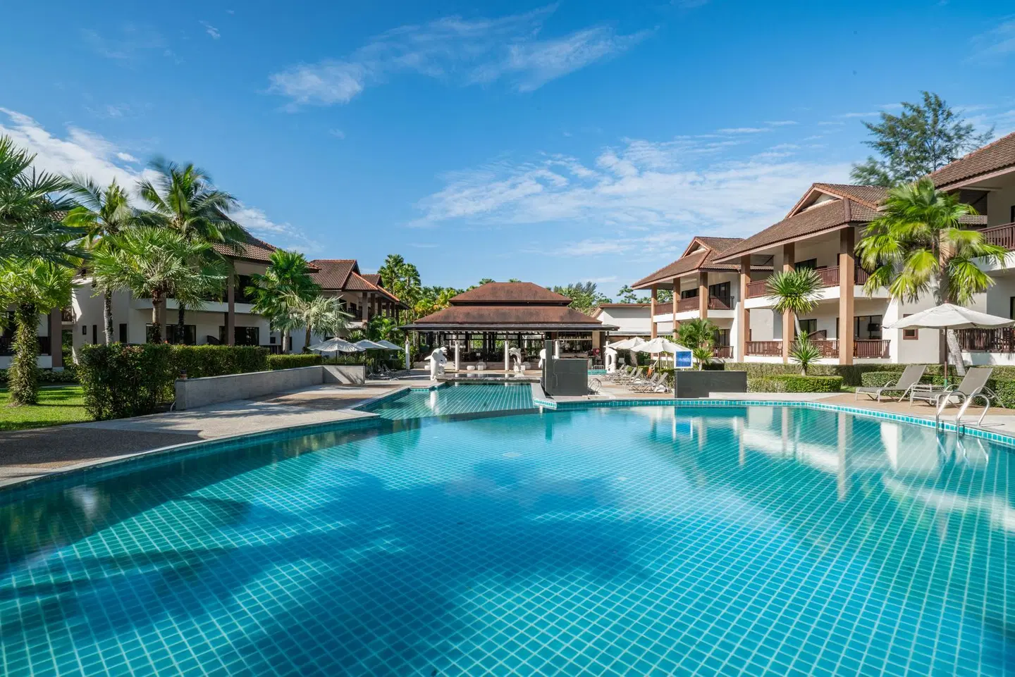 The Leaf Oceanside OUTDOOR_POOL