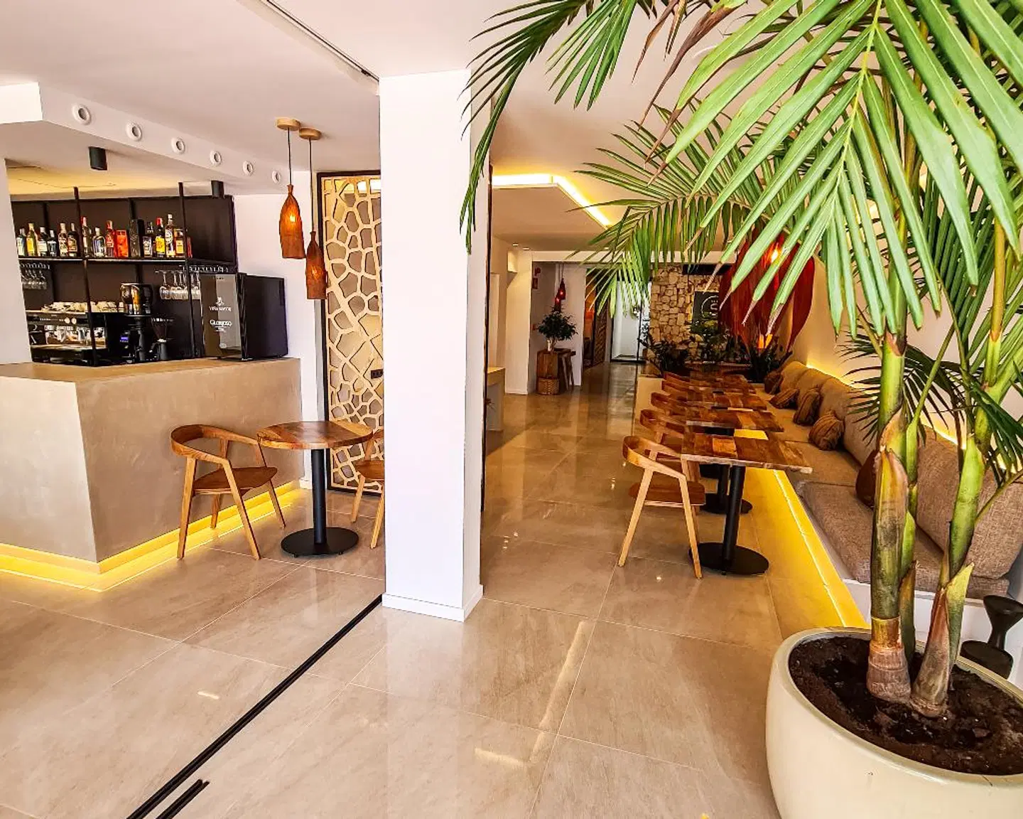S'Estancia Suites Bar