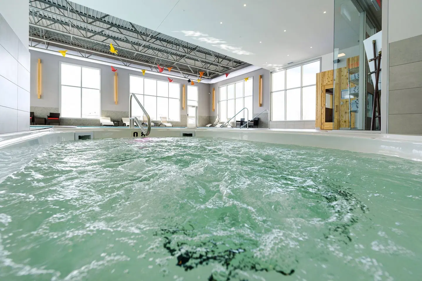 Delta Hotels by Marriott Saguenay Conference Centre Hallenbad