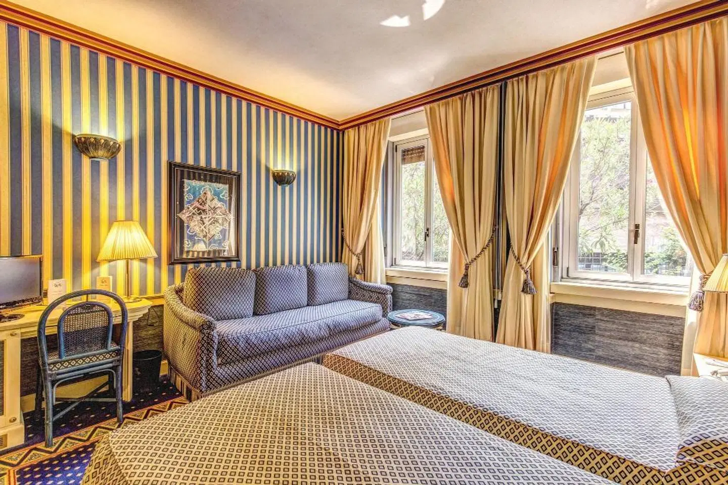 Auriga ROOM_EXAMPLE