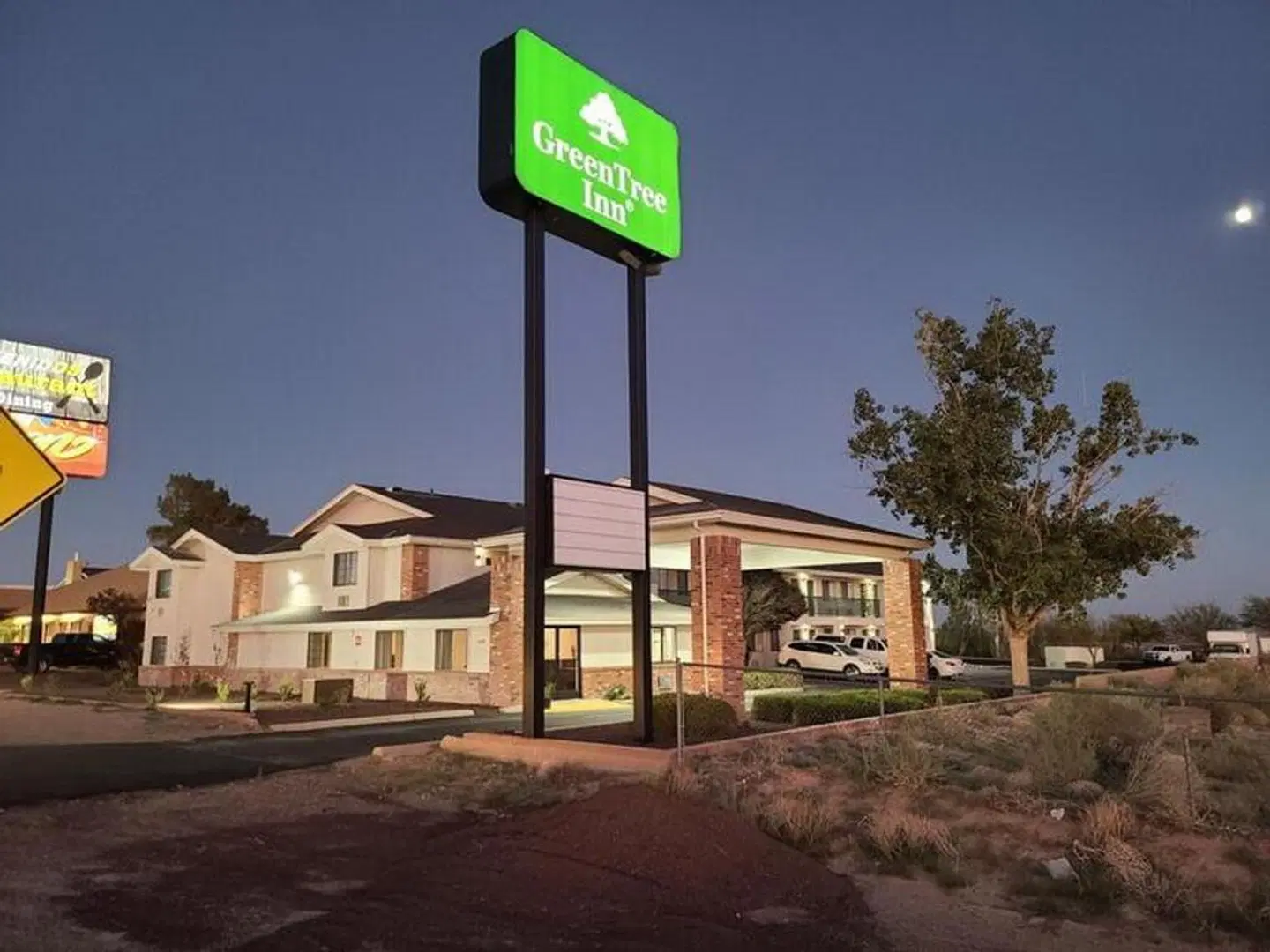 GreenTree Inn of Holbrook EXTERIOR