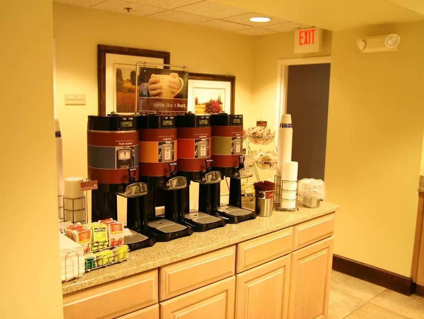 Hampton Inn Beaufort Bar