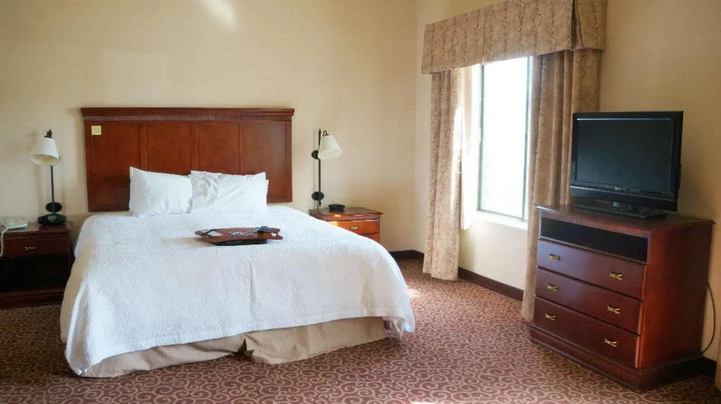 Hampton Inn and Suites Kingman ROOM_EXAMPLE