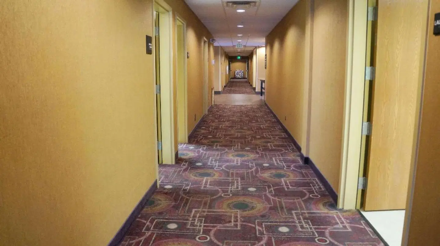 Hampton Inn and Suites Kingman LOUNGE_LOBBY