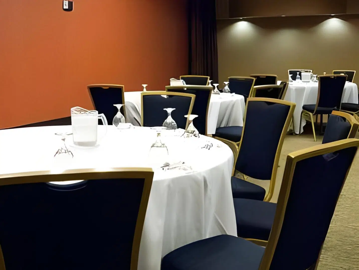 Holiday Inn Express & Suites Columbia-Fort Jackson by IHG Restaurant