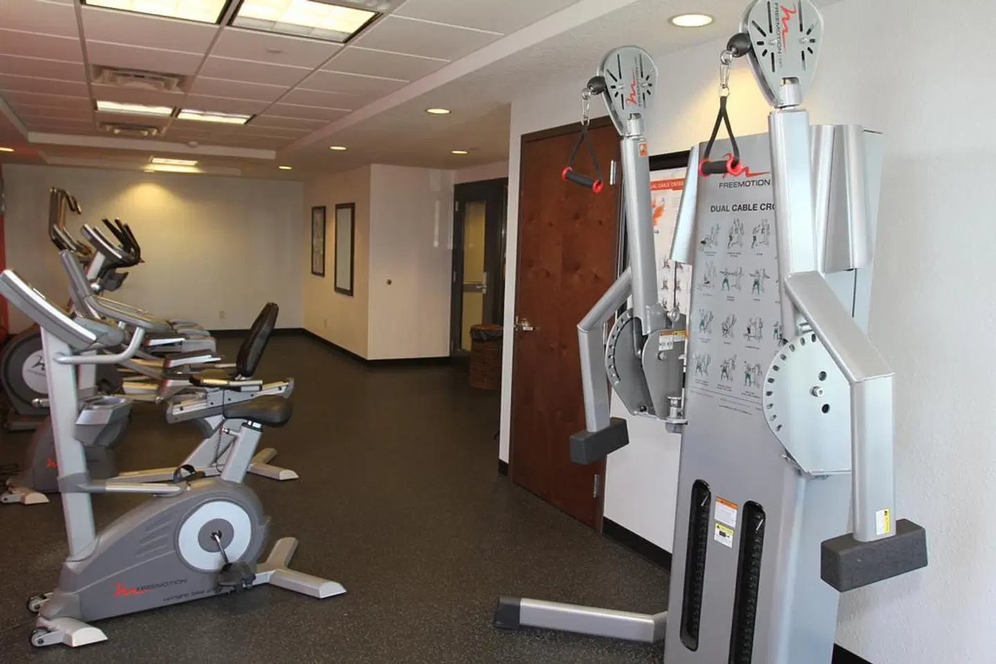 Pier House 60 Marina Hotel SPORTS_AND_LEISURE
