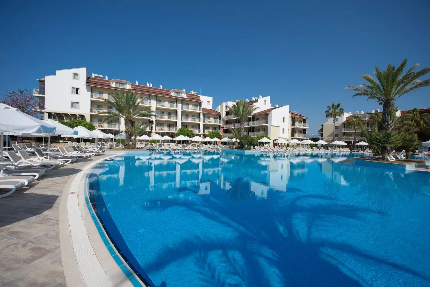 Barut B Suites OUTDOOR_POOL
