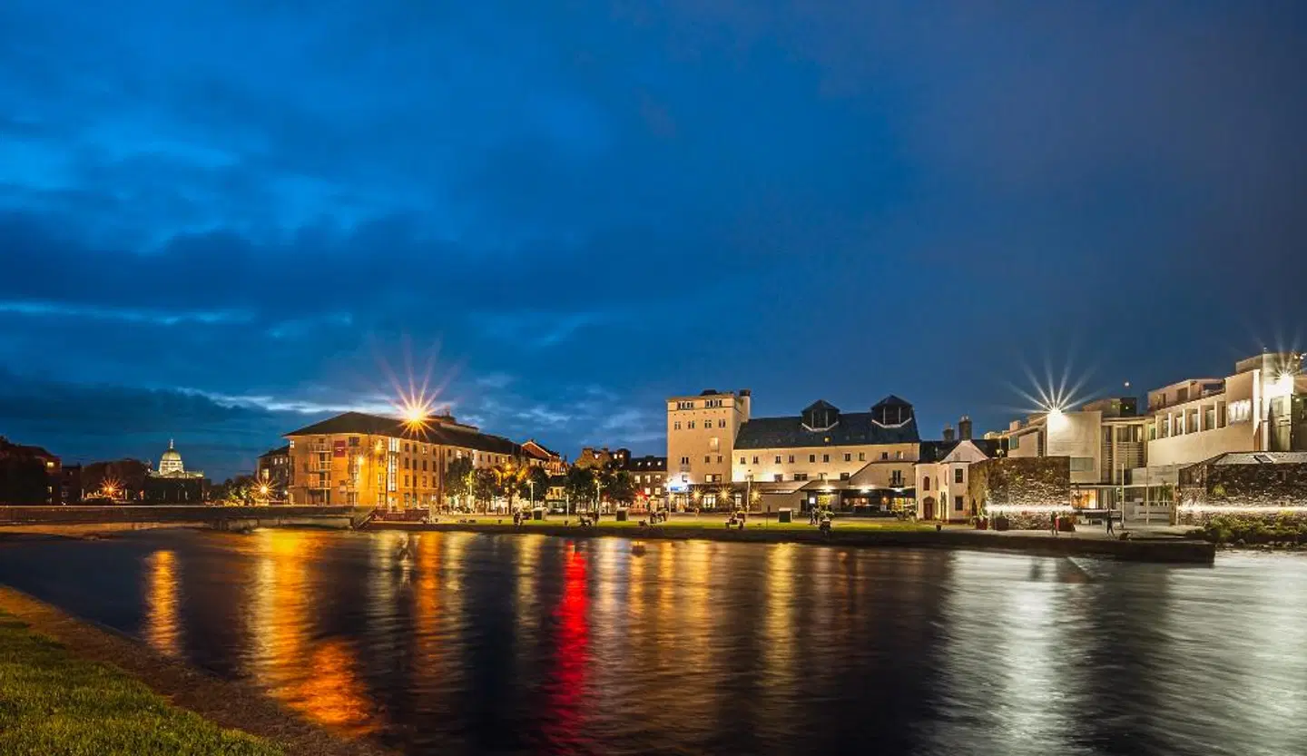 Leonardo Hotel Galway EXTERIOR