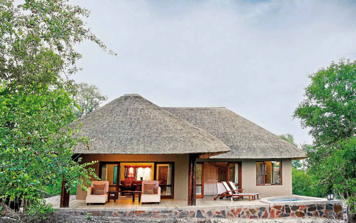 Arathusa Safari Lodge EXTERIOR