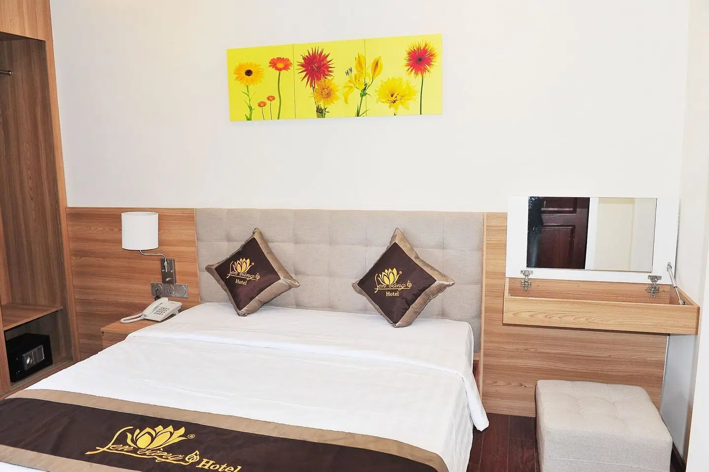 Sen Vang Luxury Hotel ROOM_EXAMPLE
