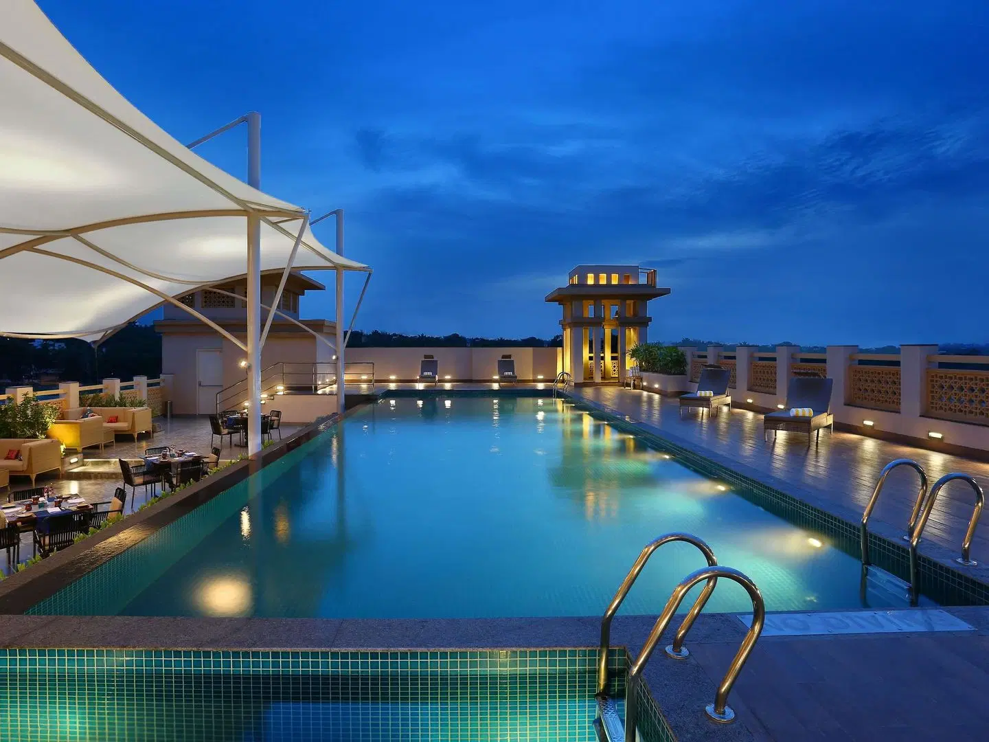 Grand Mercure Mysore OUTDOOR_POOL