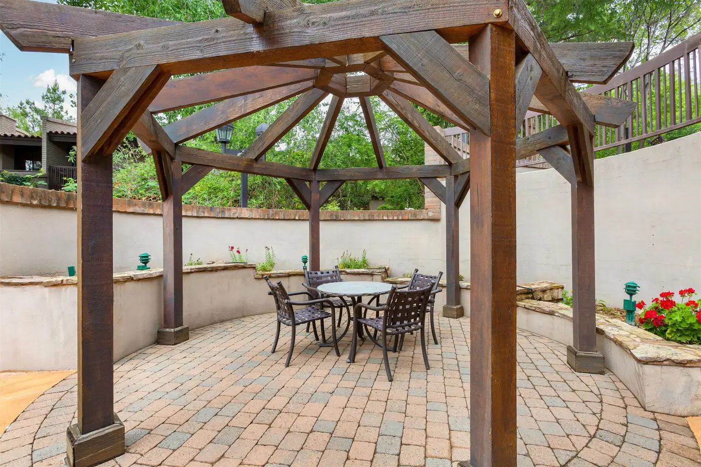 Best Western Plus Arroyo Roble Hotel & Creekside Villas Terrasse