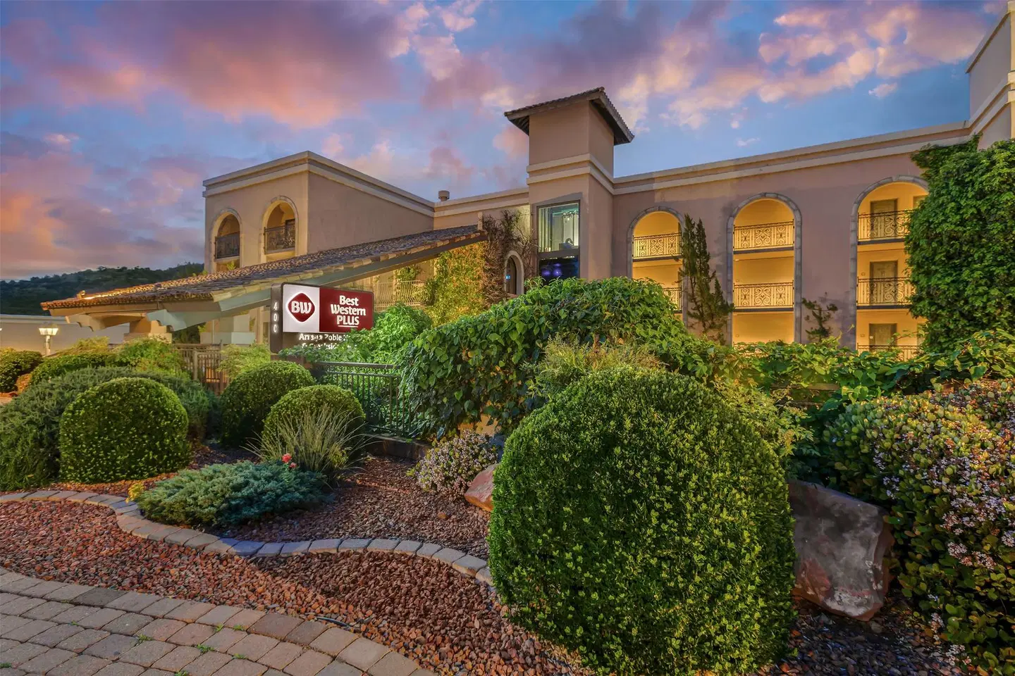 Best Western Plus Arroyo Roble Hotel & Creekside Villas Garten