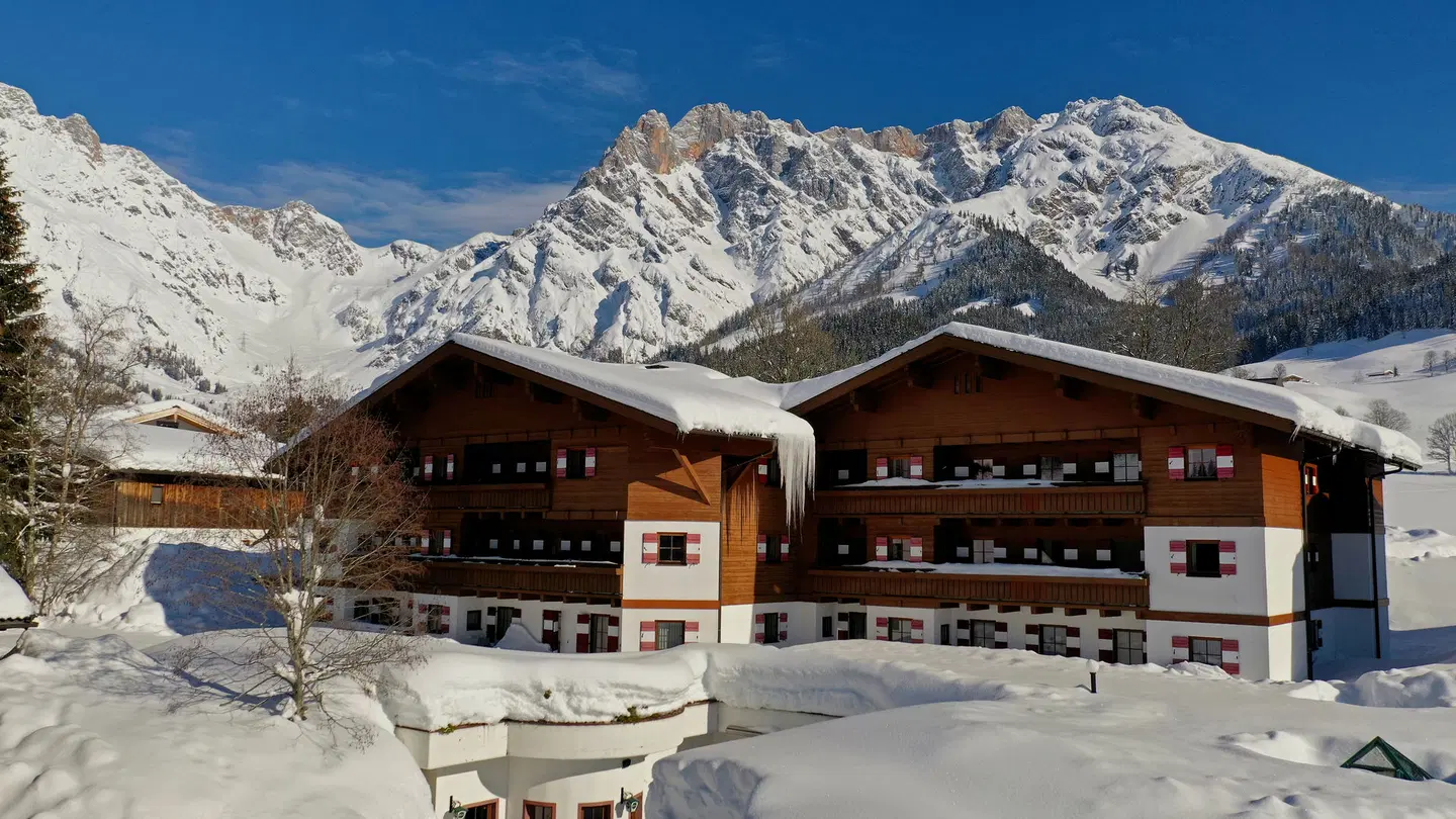 Marco Polo Club Alpina EXTERIOR