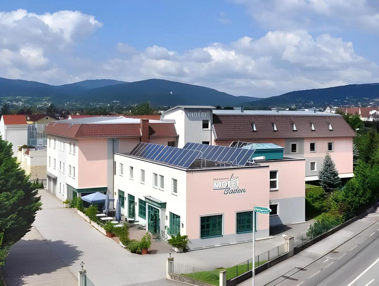 Motel Baden EXTERIOR