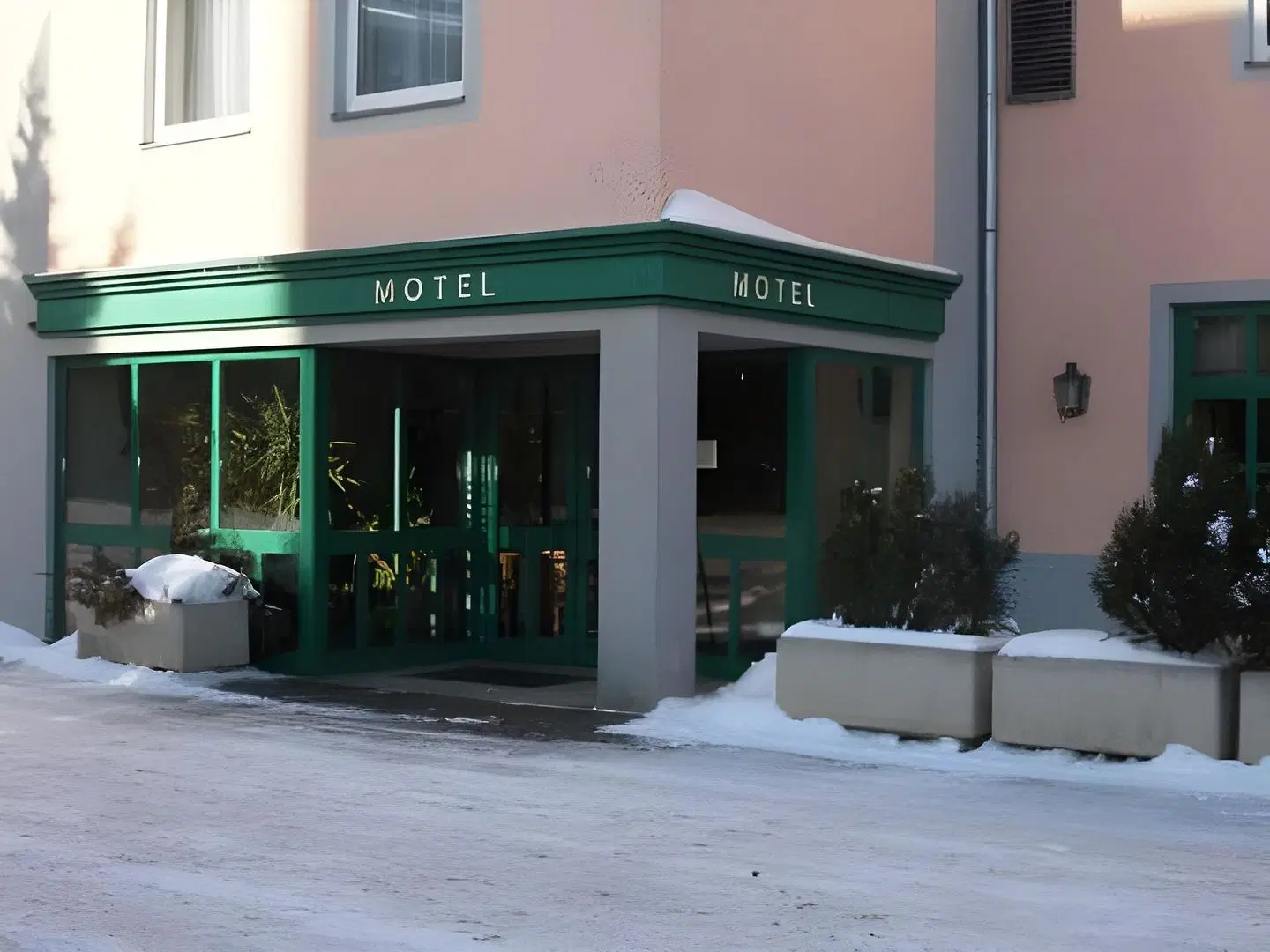 Motel Baden EXTERIOR