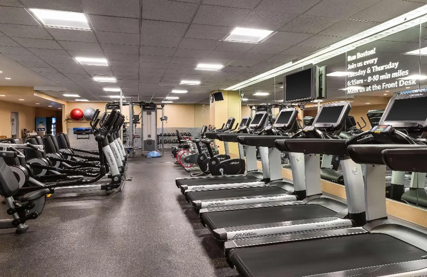 Hyatt Regency Boston SPORTS_AND_LEISURE